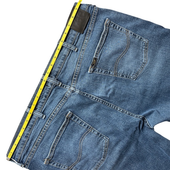 Lee Regular Fit Mens S Gene Stretch Denim Jeans Size 42 30 EUC - Picture 4 of 9
